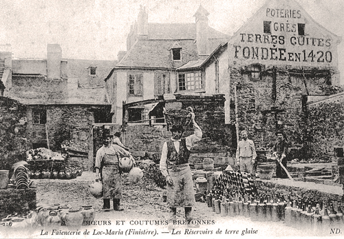 Premi&egrave;res photos de la fa&iuml;encerie